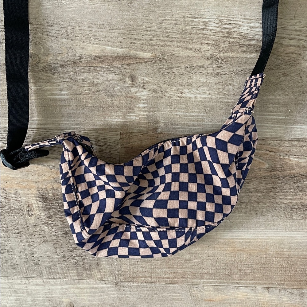 BAGGU Indigo Trippy Checkered Mini Crescent Bag - Excellent Condition, Rare - Picture 2 of 3